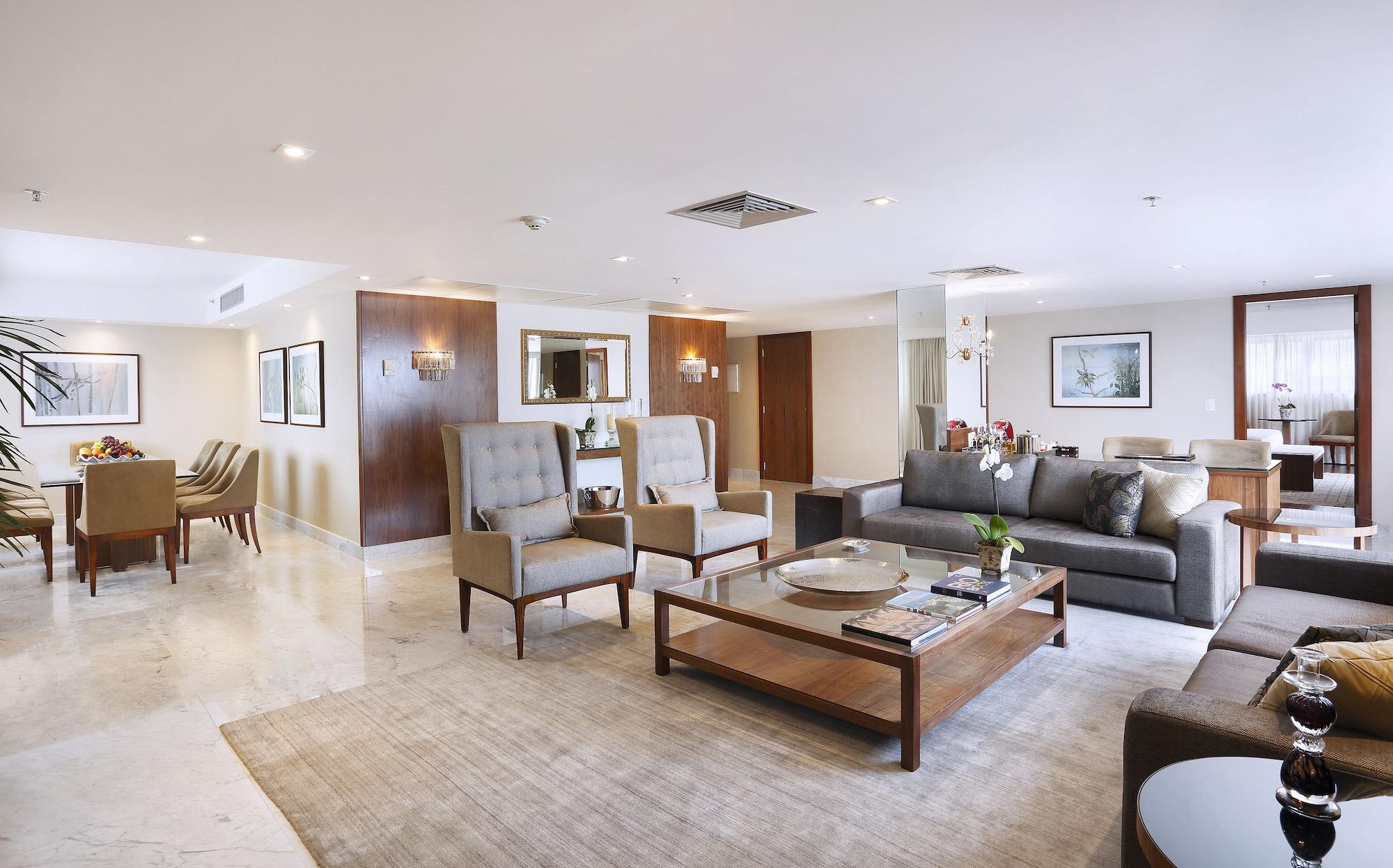 Windsor Marapendi Hotel Rio de Janeiro Exterior foto A living room in a suite at the Four Seasons Hotel, London